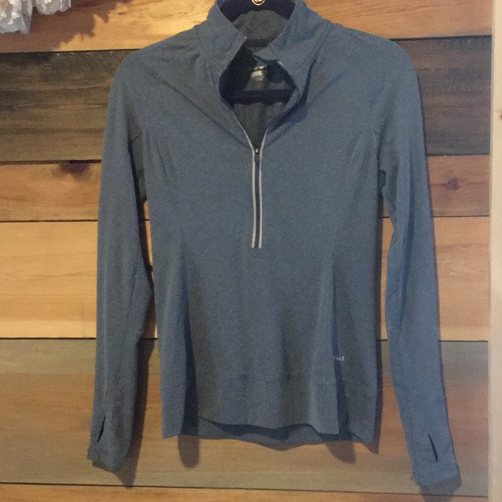 Athletic top - Picture 5 of 6